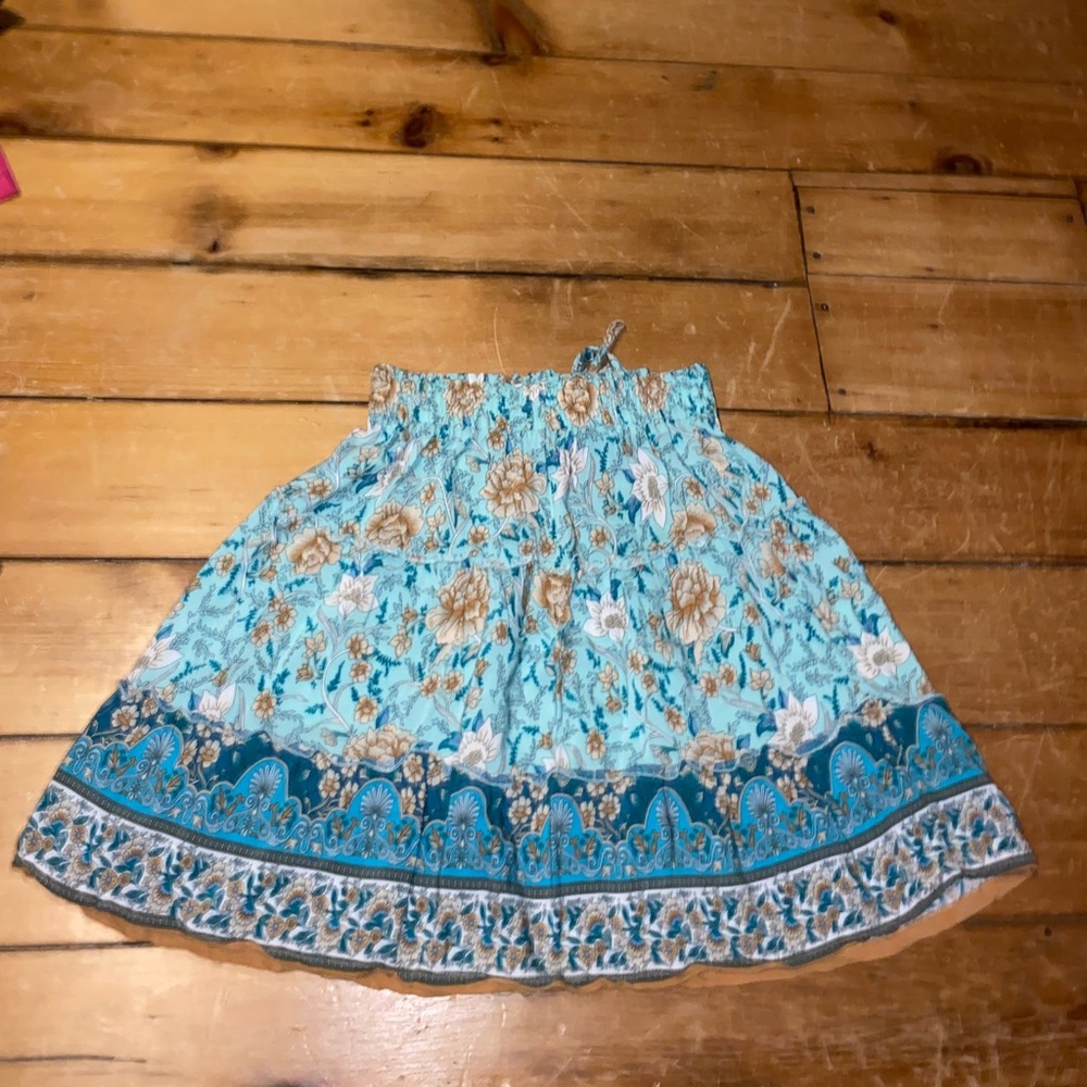 SHEIN. skirt. size medium. multi color. length: mi